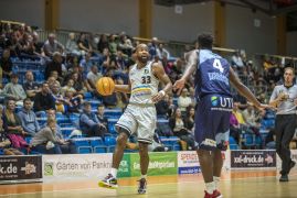 Medipolis SC Jena Eisbaeren Bremerhaven 10102021 00024